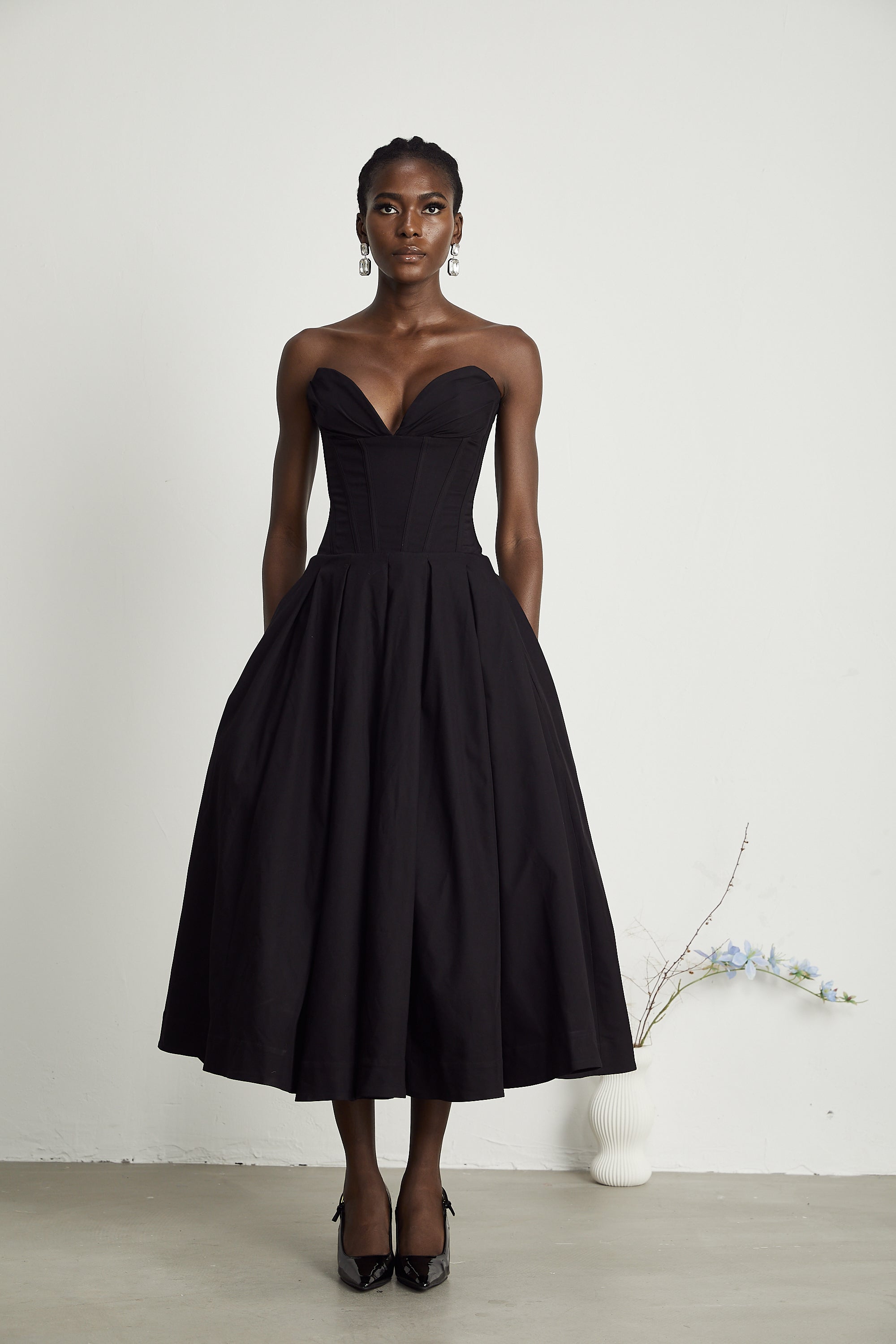 Vivianne Noir Corset Midi Dress