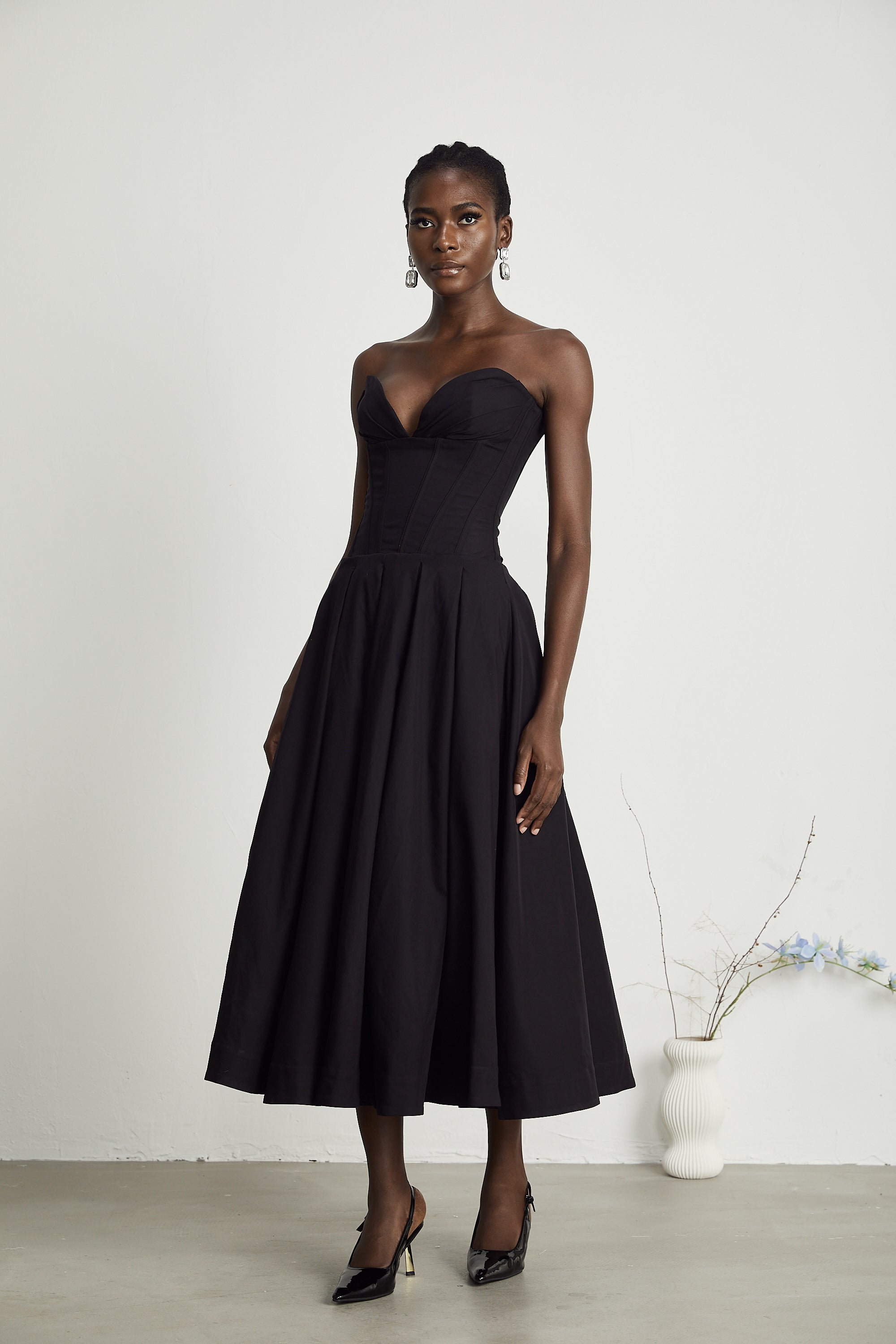 Vivianne Noir Corset Midi Dress