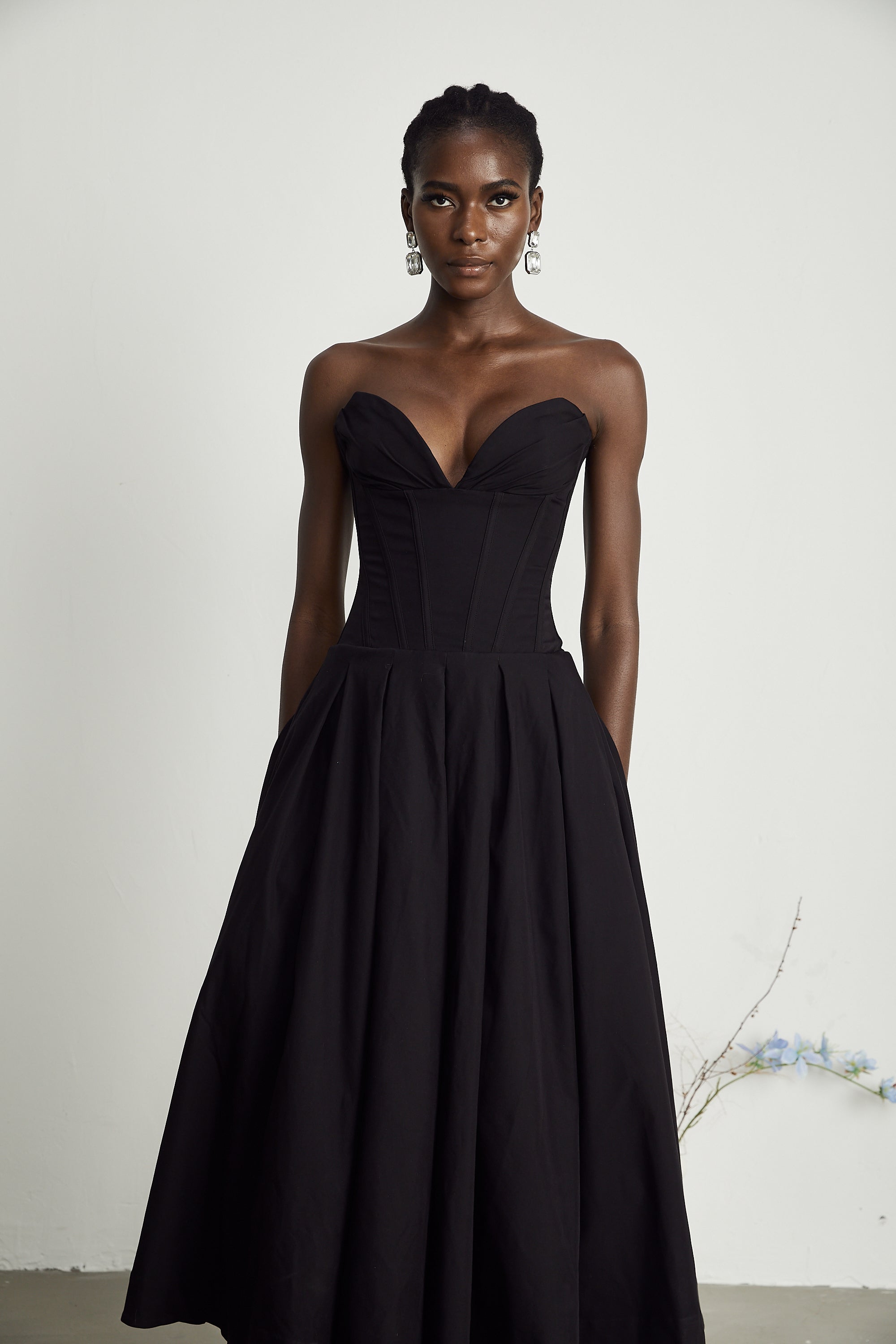 Vivianne Noir Corset Midi Dress